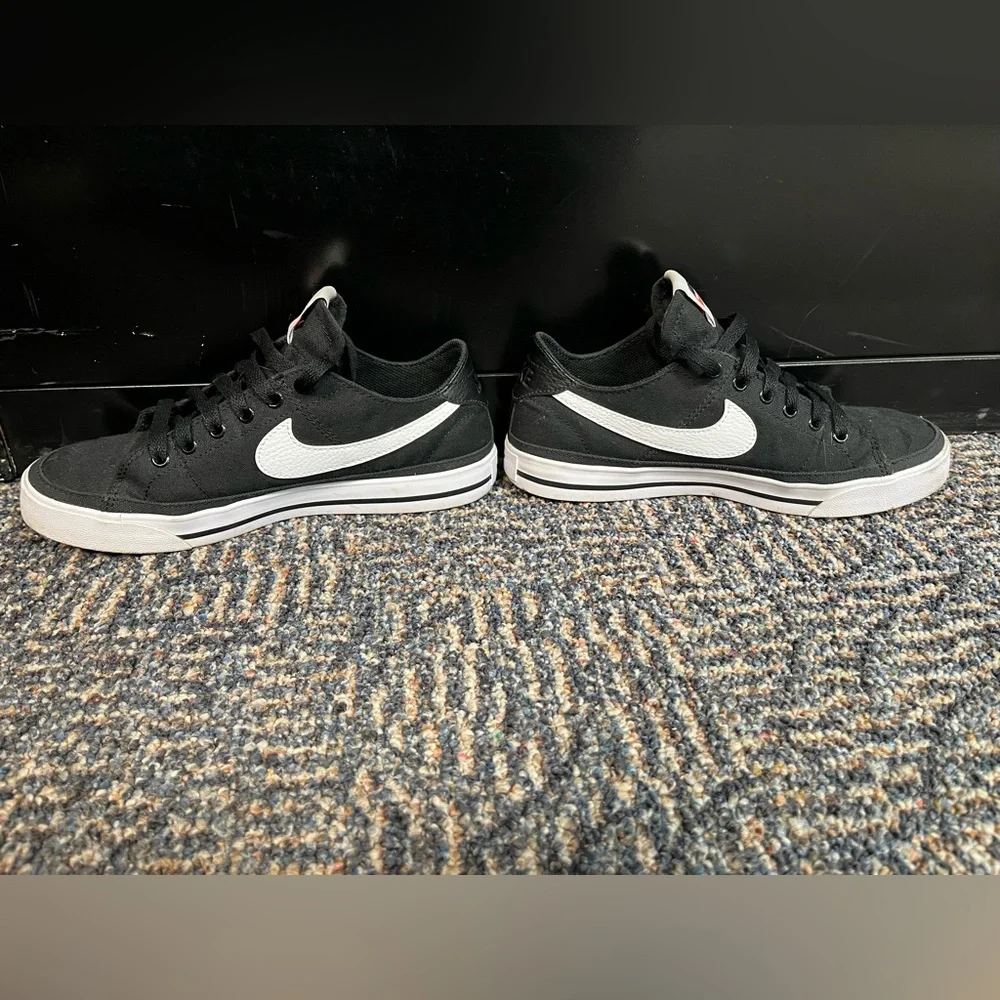 Nike COURT LEGACY | canvas, low top sneaker, womens size 7 - Picture 2 of 8